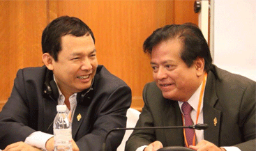 ​ប​ក្ស​ប្រឆាំ​ង​ចោ​ទប​ក្ស​ម្ខា​ង​ទៀត​ថា ​បា​ន​ប​ង្កើ​ត​សមា​ជិ​ក​គ​ណៈក​ម្មា​ធិកា​រ​នា​យ​កប​​ក្ស​ស​ង្គ្រោះ​ជា​តិ​ក្លែ​ង​ក្លាយ​ដើ​ម្បី​វ៉ៃ​ប្រហា​រ​ប​ក្ស​​​ស​ង្រ្គោះ​ជា​តិ​​​